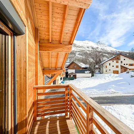 Le Doux Glace Chalet *